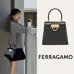 페라가모 아이코닉 탑핸들 S 749021