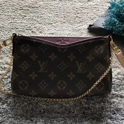 루이비통 Pallas Clutch Shoulder Bag, 23cm 명품 - 명품하우스
