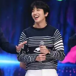 톰 브라운 톰브라운 고래패턴 니트 (정용화 착용상품) 명품 - 명품하우스