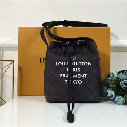 루이비통 Nano Bag M43418 명품 - 명품하우스