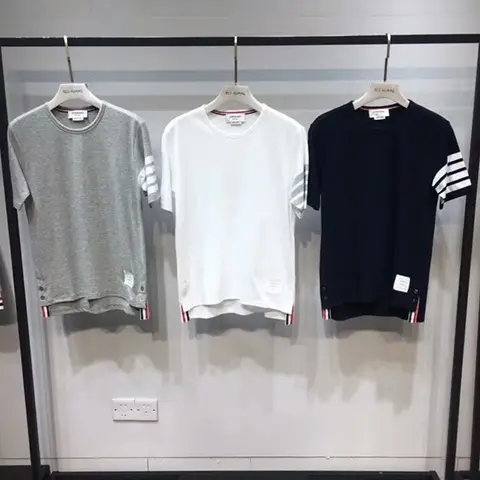 톰 브라운 톰브라운 1/2 티셔츠 18030633 명품 - 명품하우스