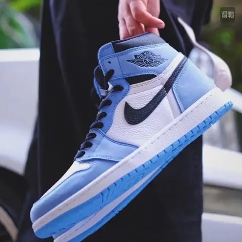 나이키 나이키 Air Jordan 1 Retro High OG "University Blue 555088 134 명품 - 명품하우스