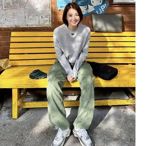 프라다 프라다 남/여 삼각로고 긴팔 스웨트 오버사이즈 맨투맨 134668 명품 - 명품하우스