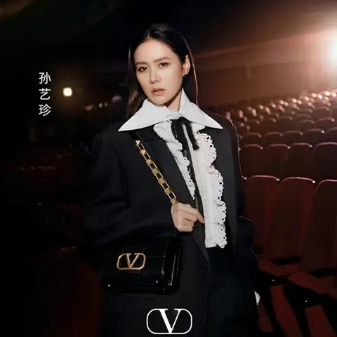 발렌티노 발렌티노 가라바니 스터드 사인 숄더 백 WB0J96CPD 명품 - 명품하우스