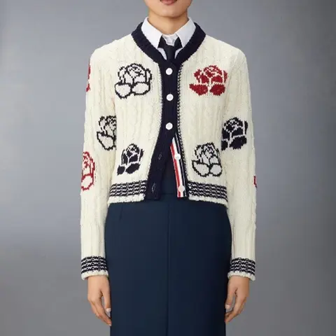 톰 브라운 톰브라운 도니골 케이블 체크 앤 로즈 크롭 크루 넥 카디건 명품 - 명품하우스