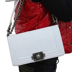 샤넬 30157 샤넬Boy숄더백 화이트 소가죽 은장끈 명품 - 명품하우스