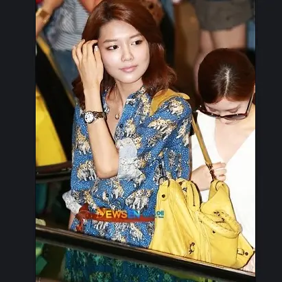 발렌시아가 발렌시아가 모터백 084332 Yellow [소녀시대 수영가방] 명품 - 명품하우스