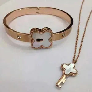 Van Cleef & Arpels Necklace set 명품 | 명품하우스
