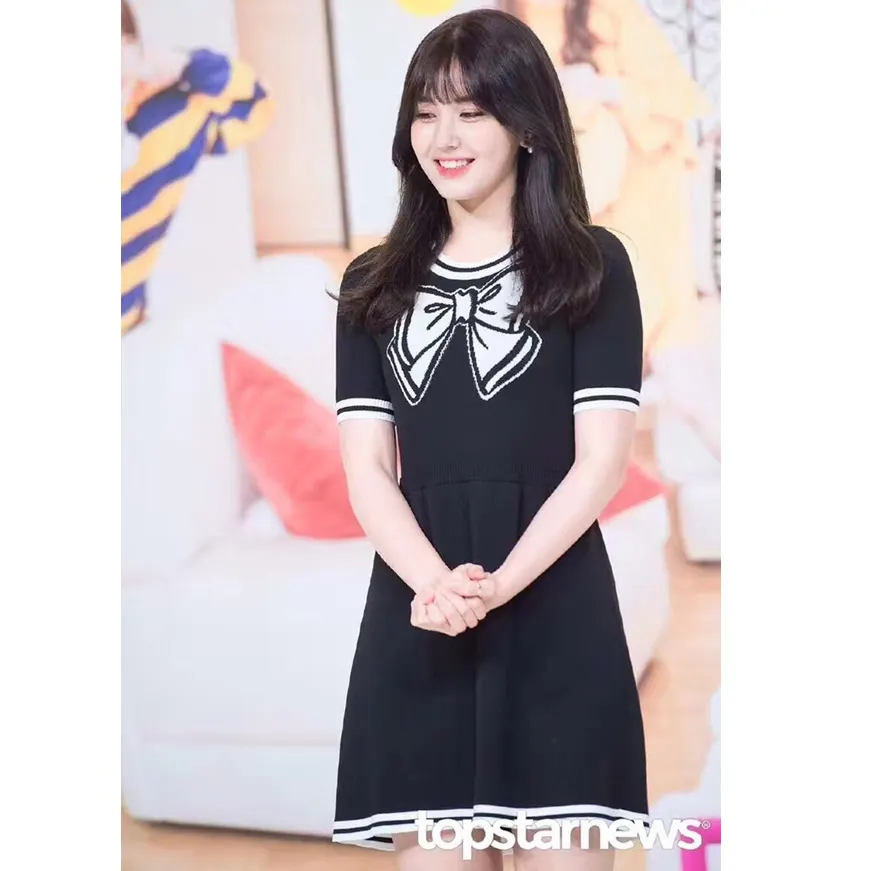 모스키노 니트 전소미 착용제품 명품 | 명품하우스