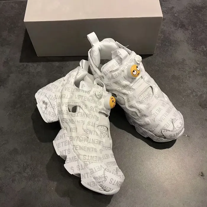 베트멍 * 리복 콜라보 Instapump Fury OG Emoji 명품 | 명품하우스