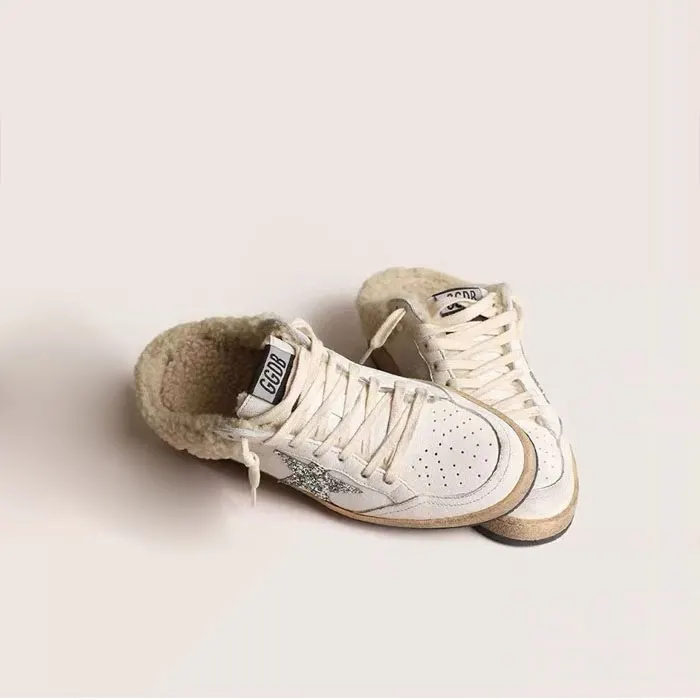 골든구스 Ball Star Sabots with glitter star and shearling lining GWF00436.F003988.10224 명품 | 명품하우스