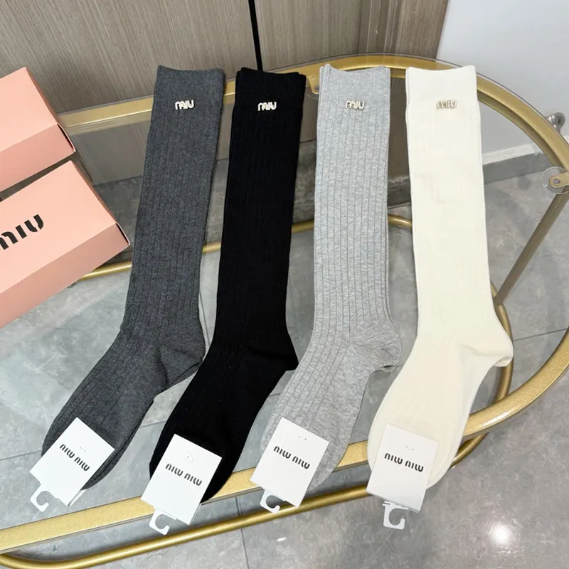 미우미우 로고 니삭스 4color 25123130 명품 | 명품하우스